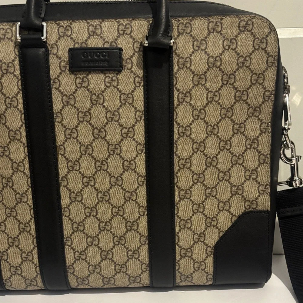 Gucci Beige and Black Briefcase - Picture 2 of 16